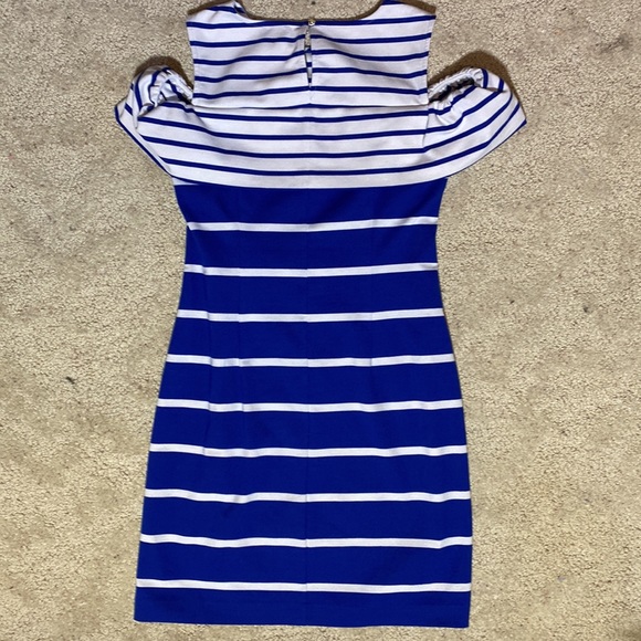Vince Camuto Stripe Cold Shoulder Dress - Picture 5 of 5